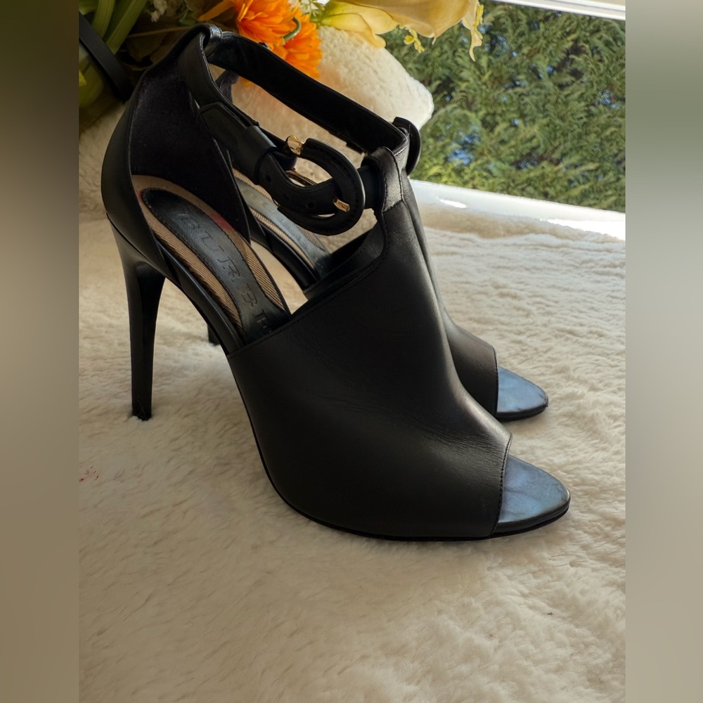 Burberry Black Heeled Sandals - Picture 5 of 10